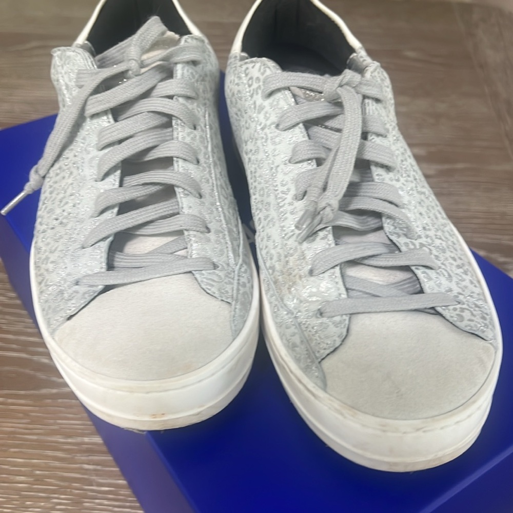 P448 John-w-Leo/sil sneakers - Picture 2 of 7